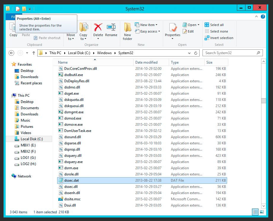 Windows Explorer opened to C:\\Windows\\System32 with the dssec.dat file visible