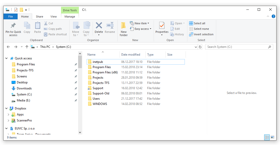 File Explorer showing the junction arrow overlay on C:\\Support